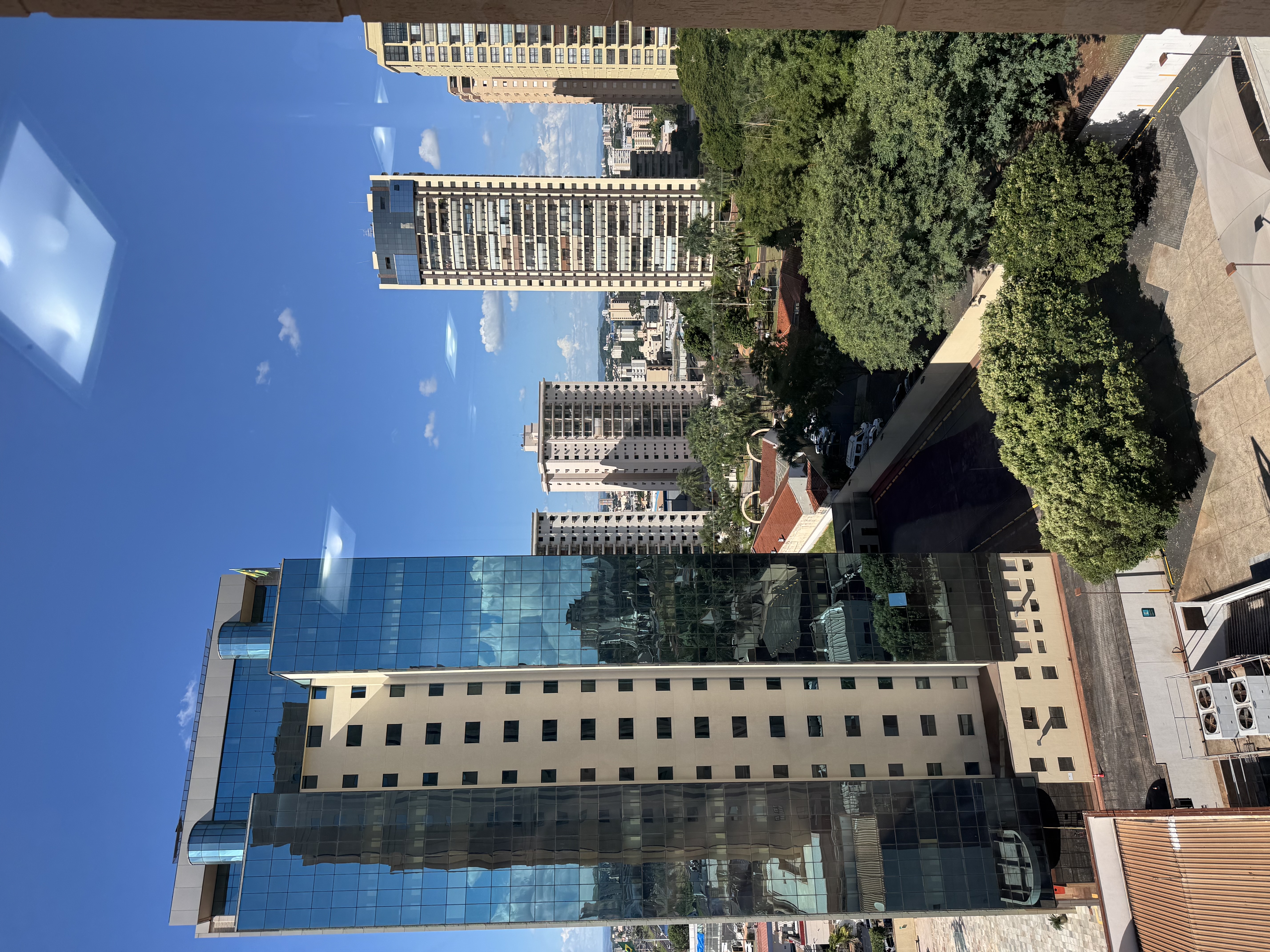 Vista de Ribeirão Preto pelo consultório